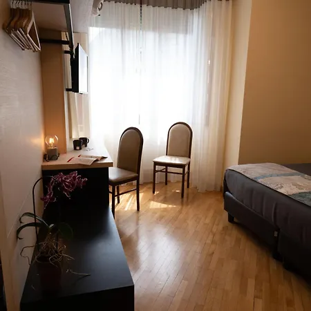 Park Meuble Hotell Como